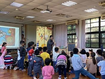 「偏鄉學校行動書車巡迴講座」第二場那阿飄後來去哪裡了呢 「偏鄉學校行動書車巡迴講座」第二場那阿飄後來去哪裡了呢