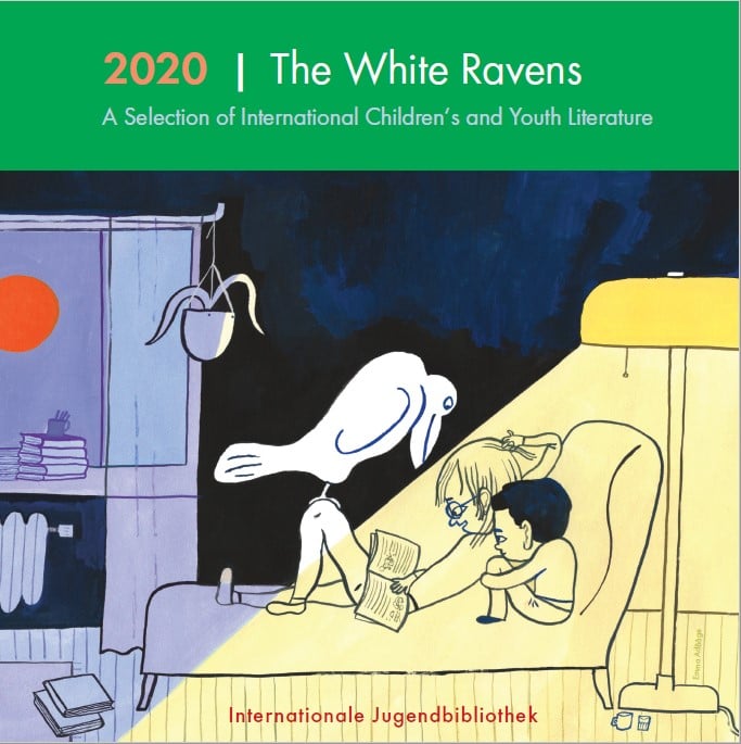 2020德國白烏鴉獎型錄封面,由瑞典插畫家Emma AdBåge創作,以室內閱讀的氛圍呼應當前受疫情影響的生活樣貌。
